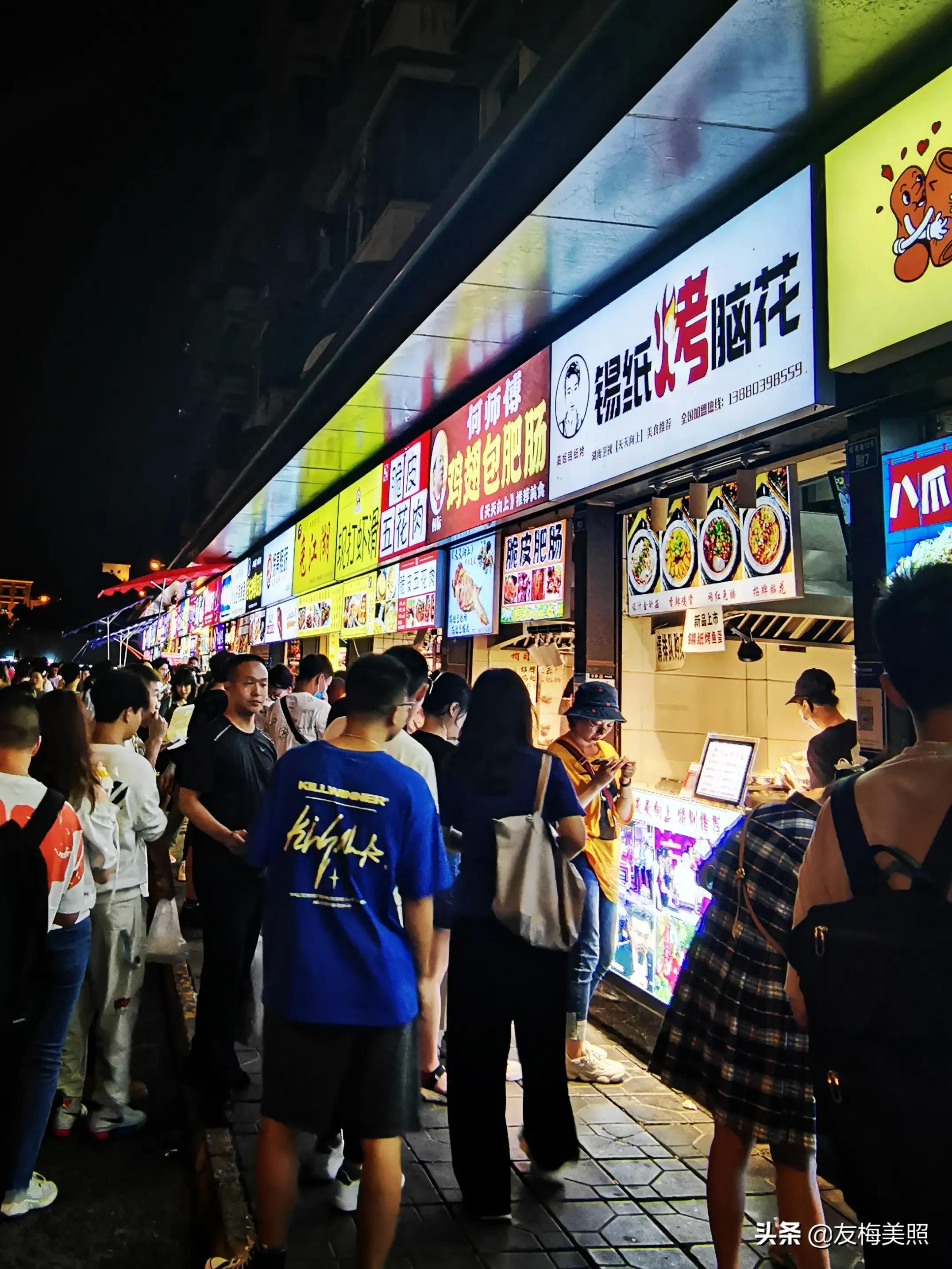 成都建设路附近有哪些好玩的地方,感受一下成都建设路小吃一条街