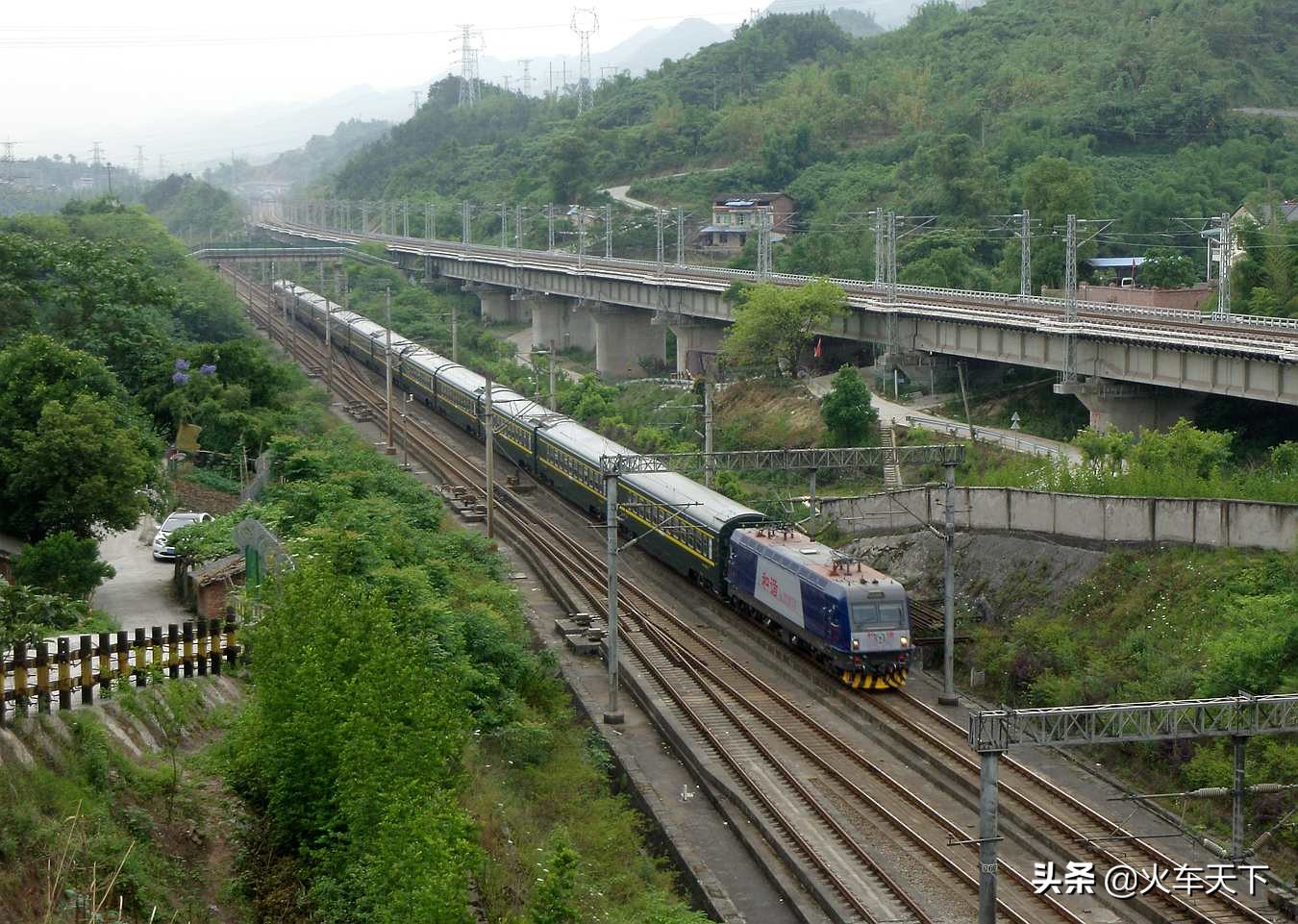 重庆到拉萨的火车是西宁的吗,从重庆到拉萨的火车经过哪些地方