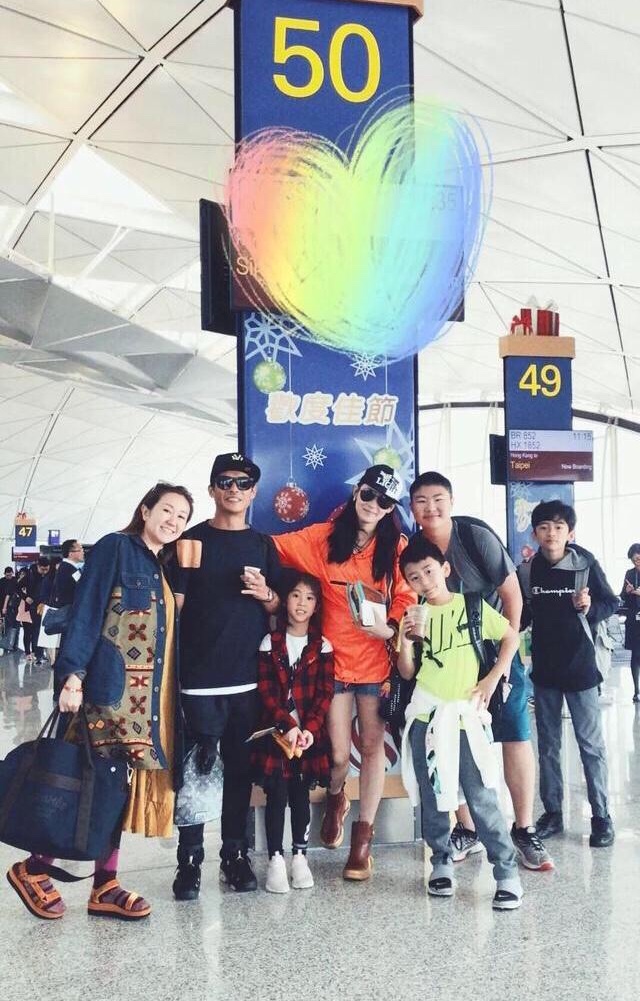 张柏芝三胎身材仍火辣，揭露娱乐圈产后恢复秘籍