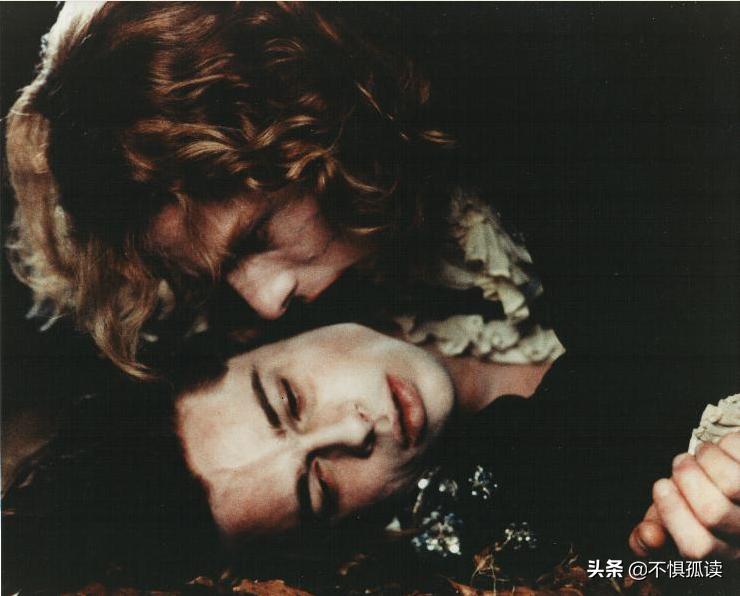 夜访吸血鬼首映式布拉德皮特,夜访吸血鬼皮特和克鲁斯