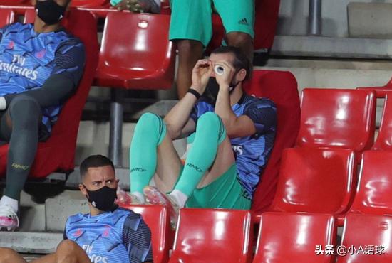 本色出镜,本色出演的表演