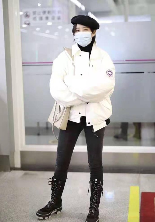 过年穿白色羽绒服,过年穿白色羽绒服好吗