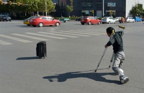 残疾人在工厂上班不给钱怎么办,残疾人干什么发家致富