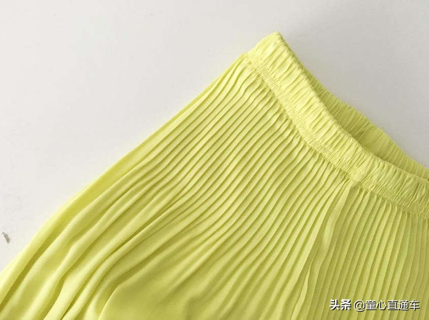 韩国童装潮童穿搭背带裤子,春季时尚童装长裤