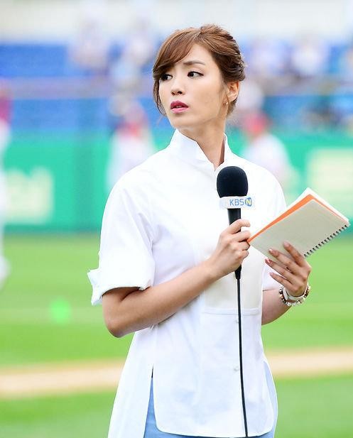 韩国女演员仁英的照片,韩国黄仁英身材