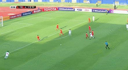 国奥5分钟丢两球,眼神防守合集