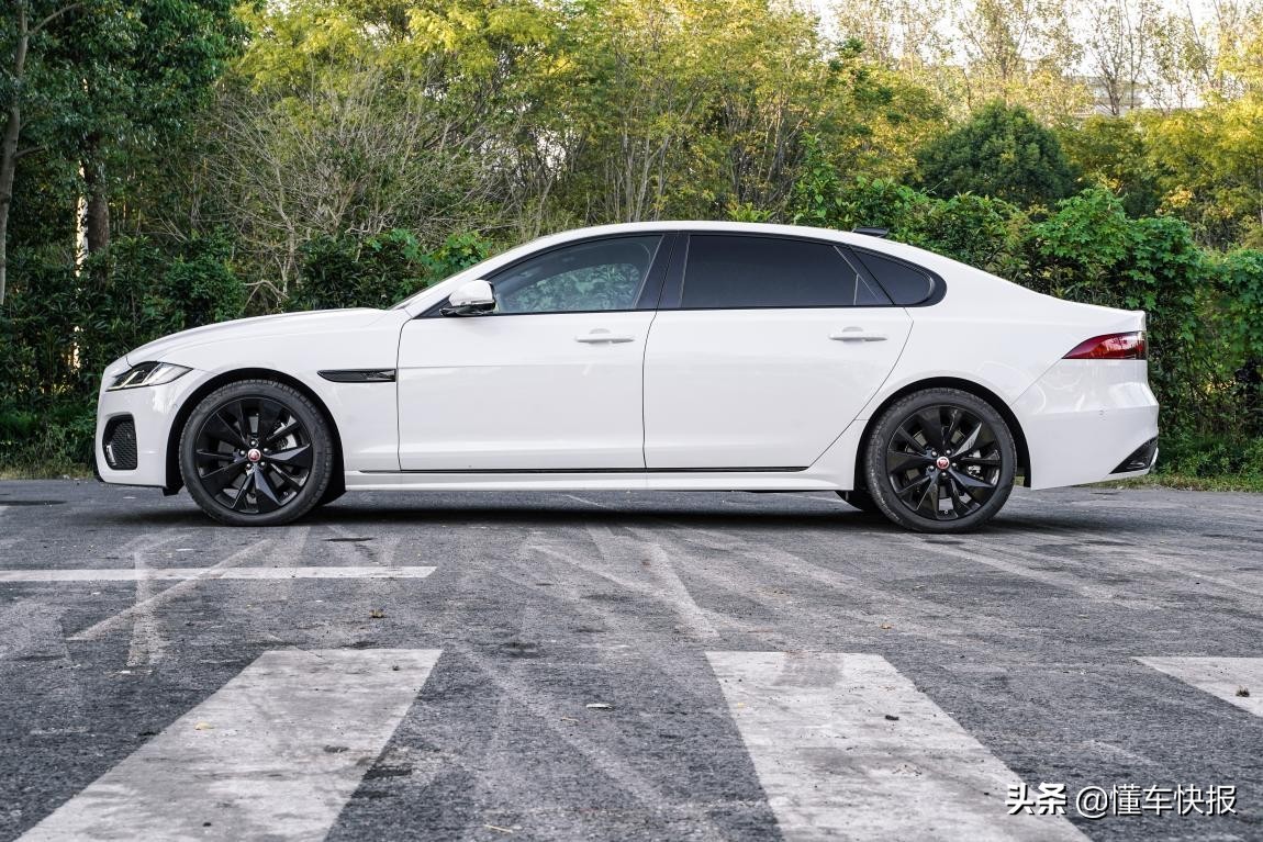 陈震试驾捷豹xfl2021款试驾视频,沉浸式体验24款捷豹xfl尊享豪华