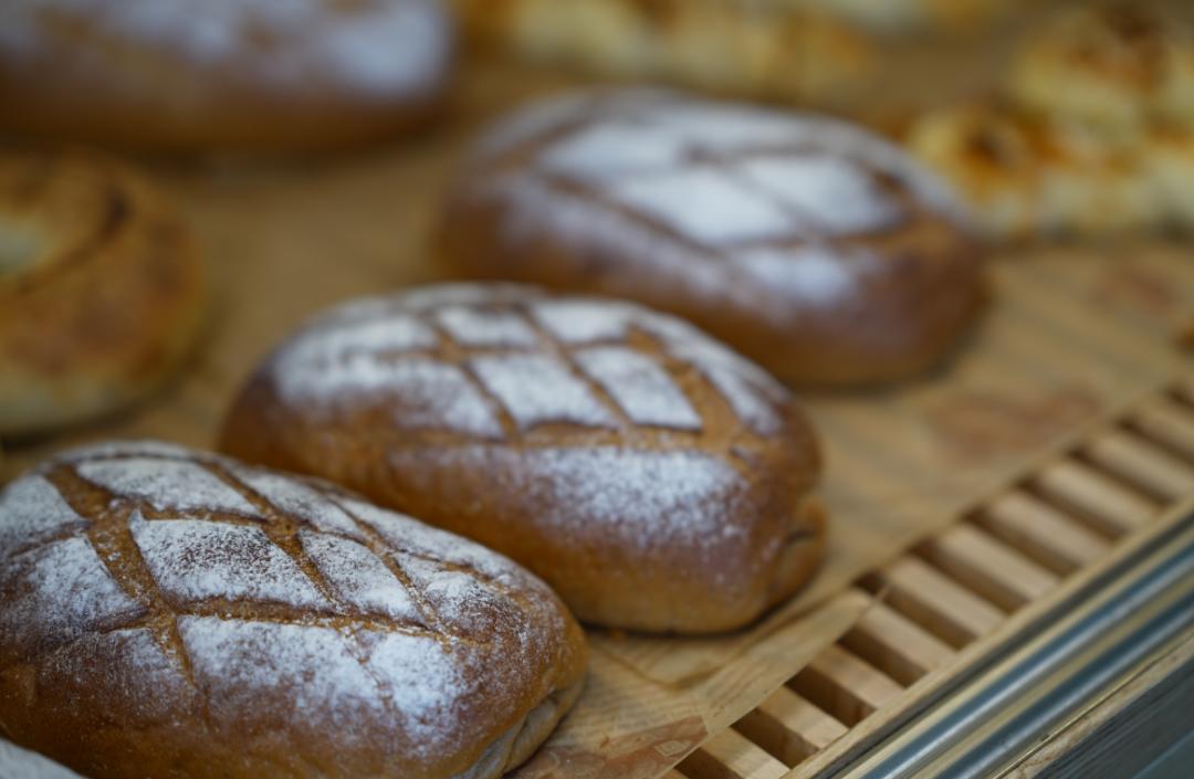 上海华贝面包哪家好,探店现烤面包