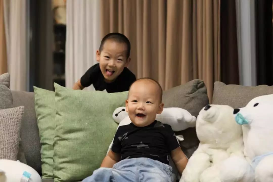 臻封面Vol.2|她是差不多小姐，更是狠角色美妈