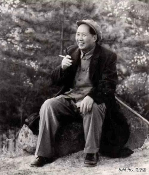 毛*东泽**,戎马岁月里抽“百家烟”的故事