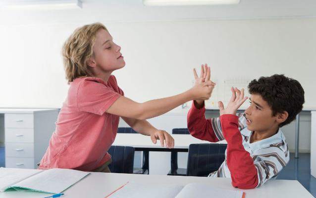 多动症孩子怎么办法让他安静,多动症儿童如何快速冷静