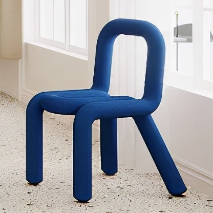 他，或许是小编心中最期待的设计师形象