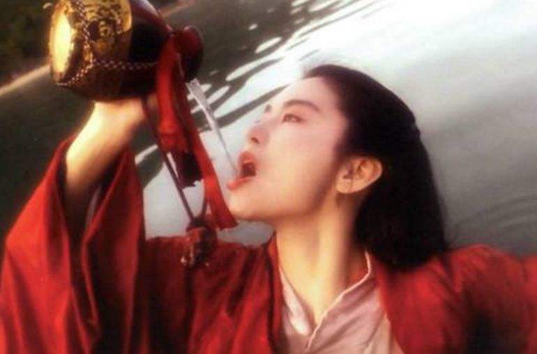 通过5首唐宋诗看古代清明习俗：不只祭祀扫墓，还有其他活动