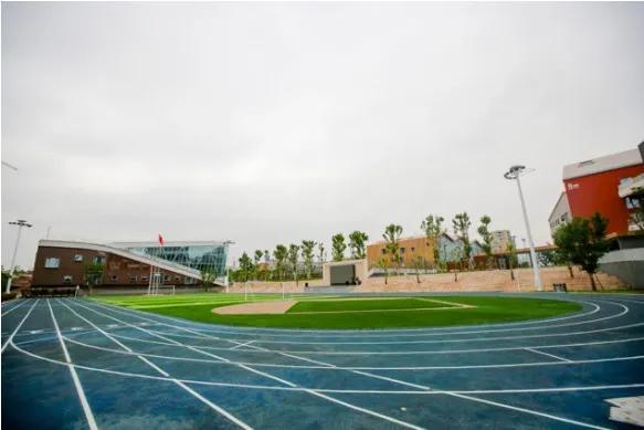 重庆人和的小学,重庆人和街小学与人和实验小学