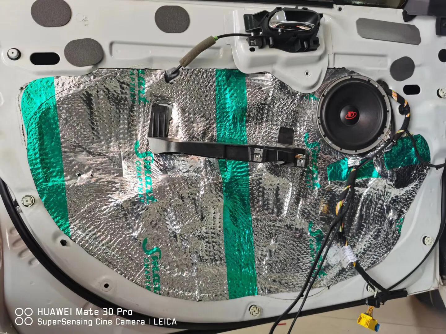 标致508中配音响效果,标致508音响效果怎么样