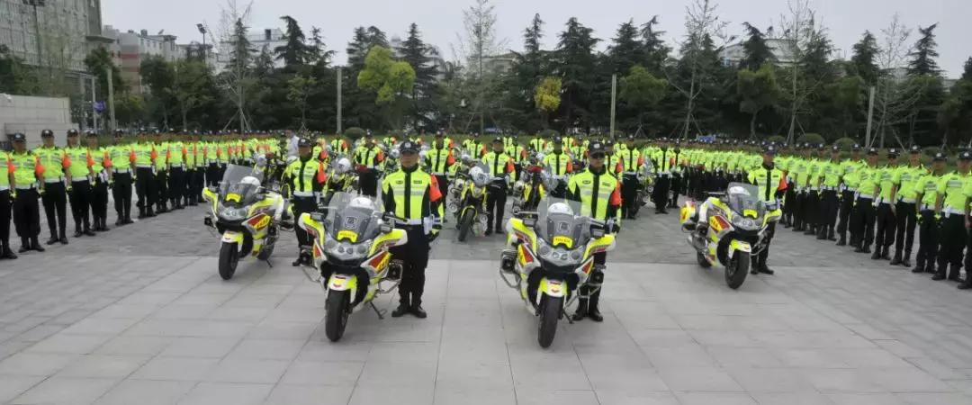 盐城gai上的斜杠男青年,盐城gai网红