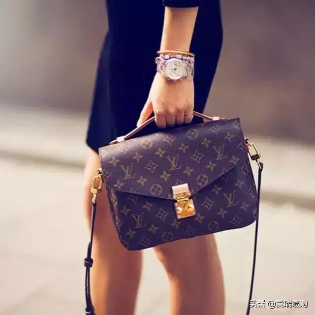 lv和香奈儿和圣罗兰的包包对比,ysl和香奈儿lv包包哪个更高档