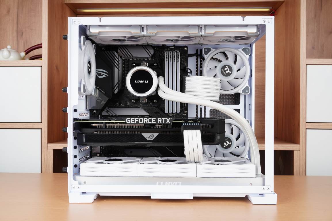 联力包豪斯mini机箱大小,联力包豪斯mini能横装吗