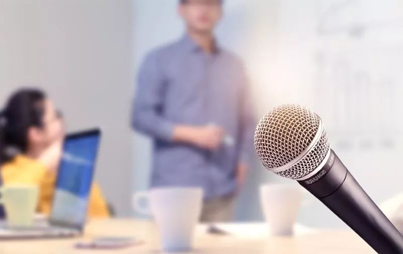 耿向顺：我曾学了半年的成*学功**，偶像是陈安之