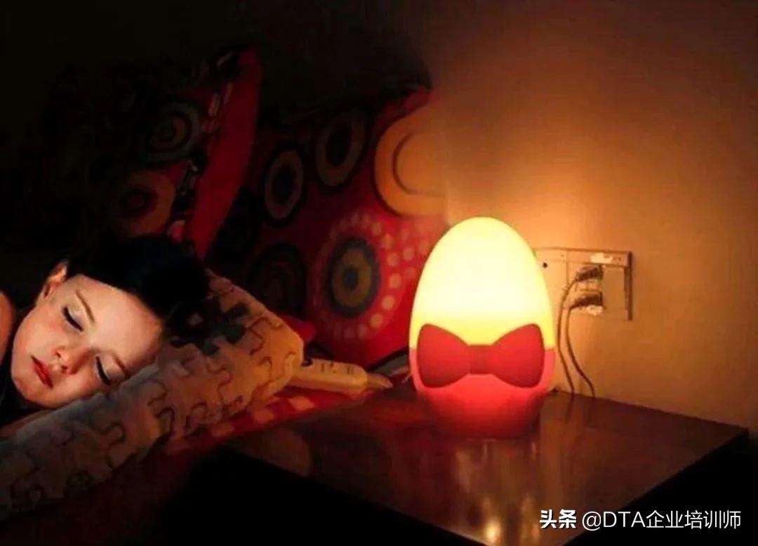 睡眠周期推算起床时间,在睡眠周期的哪个阶段起床最好