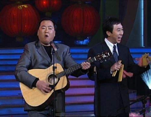 “晚景凄凉”的牛群：给冯巩磕头，58岁和妻子离婚，64岁跳水晕厥