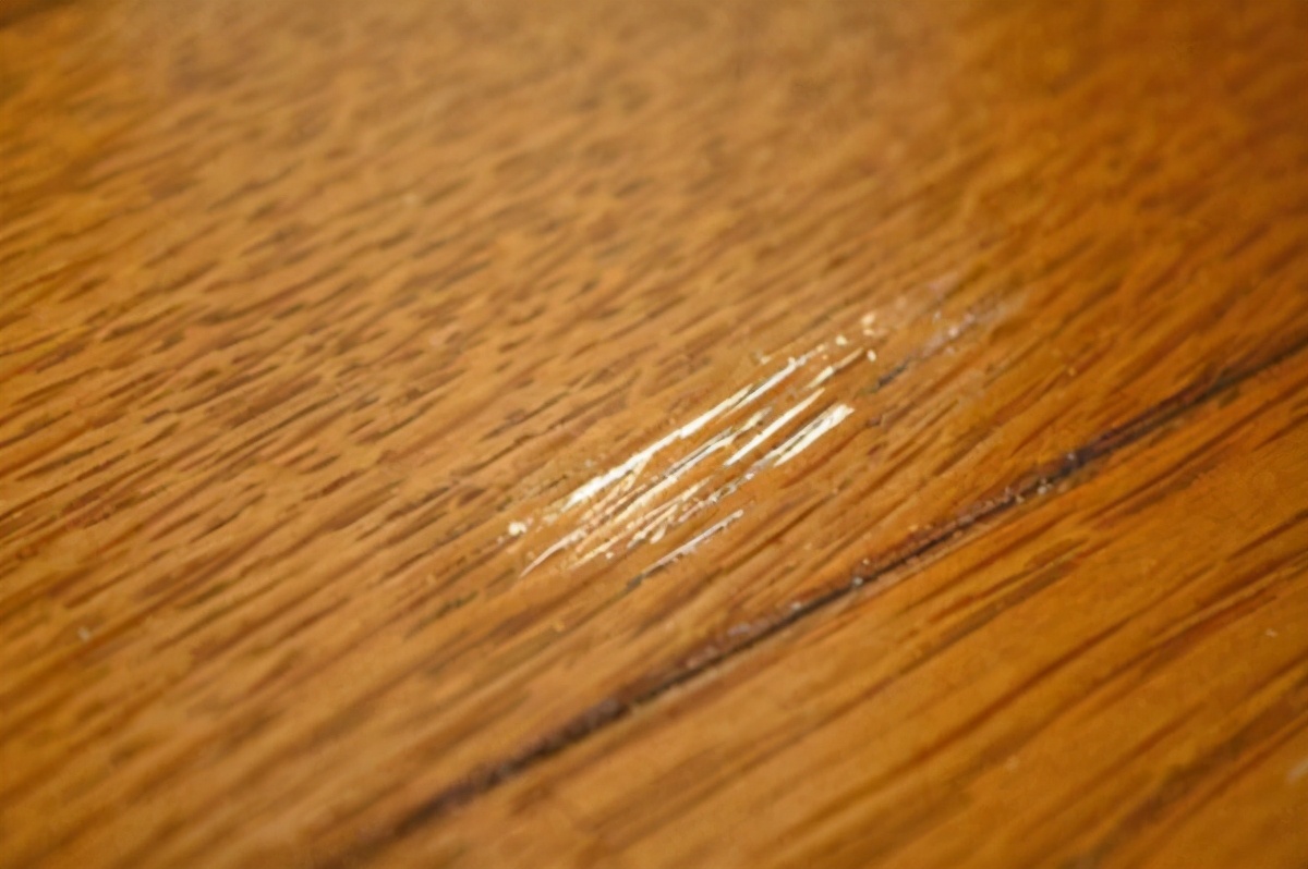 木地板补漆视频教程,木地板修补用什么漆修补最好