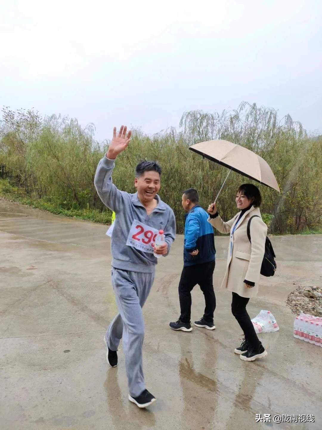 闄囧崡椋庡摜璧勮,椋庡摜寰掓鐩存挱