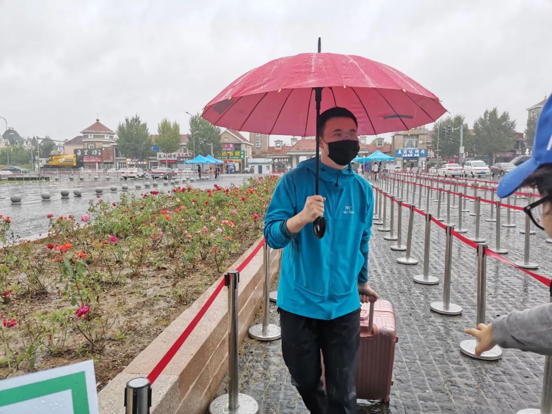 绿岛“背影”|这些瞬间，因为有你而更温暖难忘！