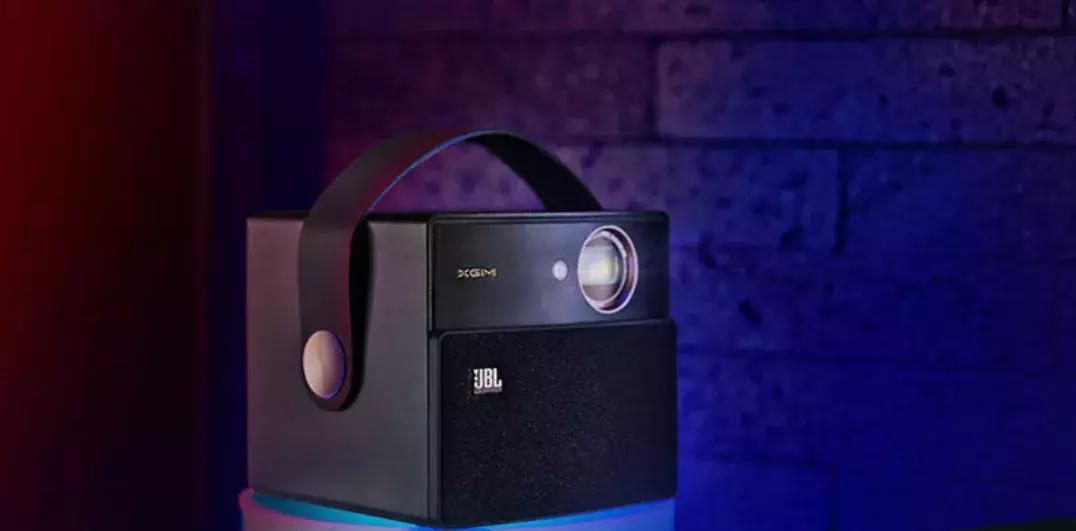 观影神器便携式家用投影仪推荐,智能投影仪家用超高清家庭影院