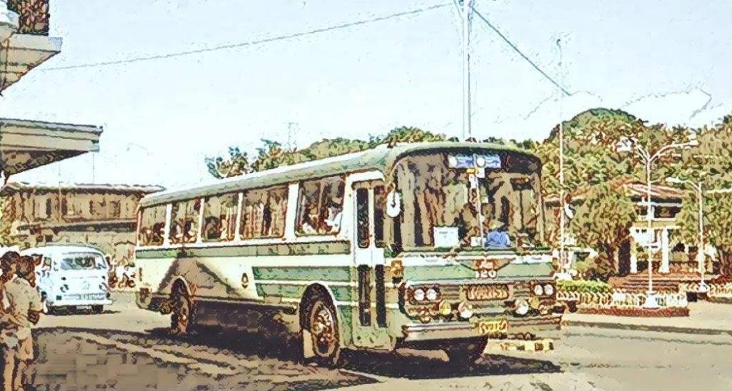 富康老三样,新款富康三厢车