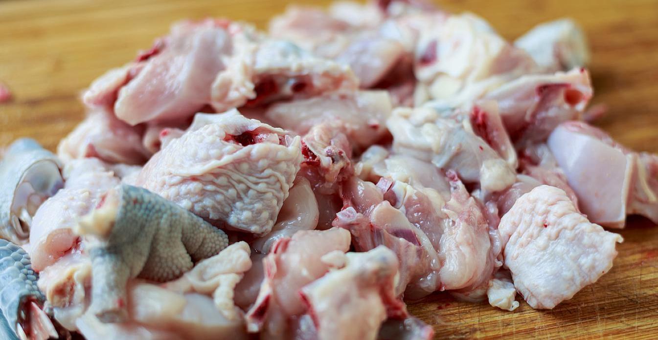 鸡肉焯水后怎样炖鲜嫩软烂又好吃,炖鸡肉的正确方法和禁忌