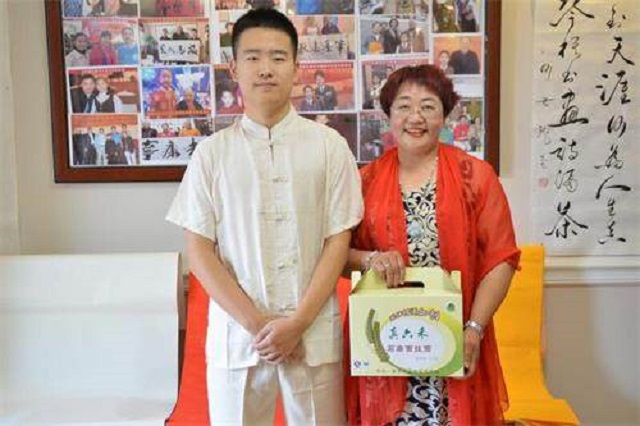 当今书法家何世龙怎样了,何世龙为什么是书法神童