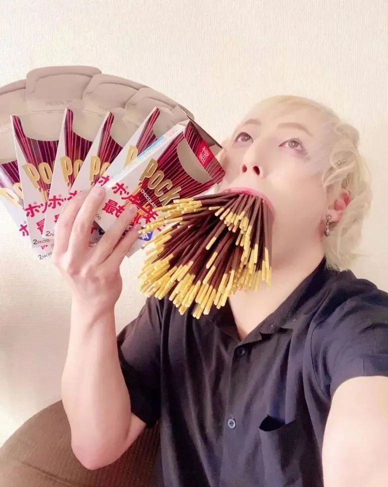 小饼干破亿,小饼干销量