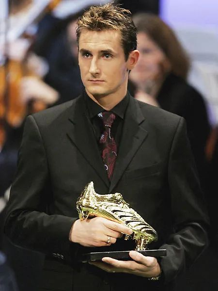 我是传奇插曲原唱,我是传奇的歌曲