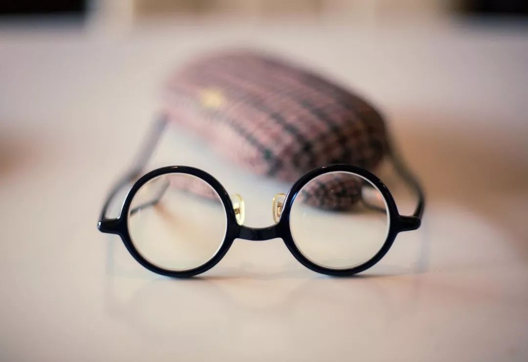 防雾防蓝光防辐射镜片有用吗,防雾的眼镜镜片