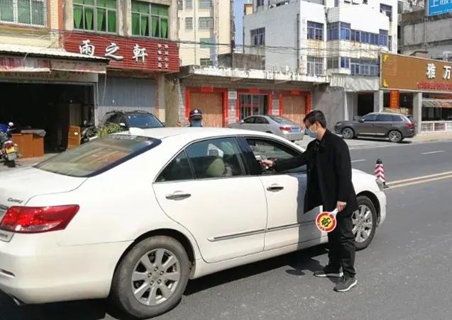 党群一心抗击疫情句子,党群同心防疫工作