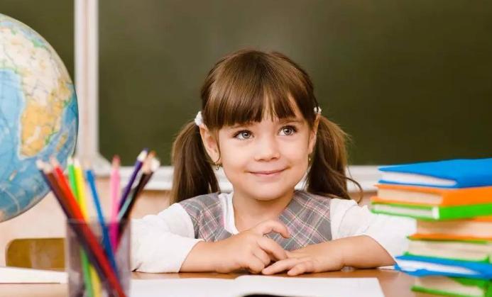 16岁女儿旅游后怀孕,父母大骂不知廉耻,性无知的锅谁来背