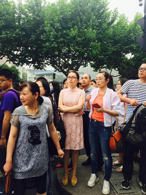 高考如千军万马过独木桥,高考如临大敌