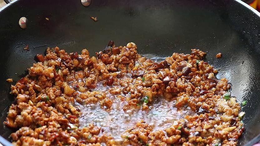 酱拌饭拌面好吃的做法,炸酱拌面做法简单又好吃