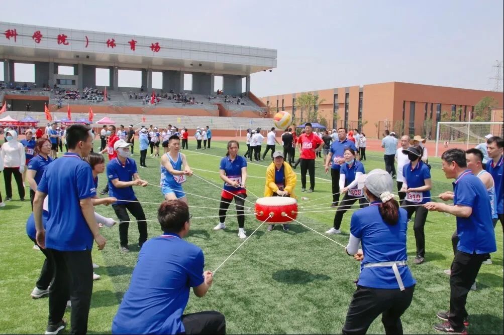 团结拼搏砥砺前行永争第一,团结奋进勇争第一