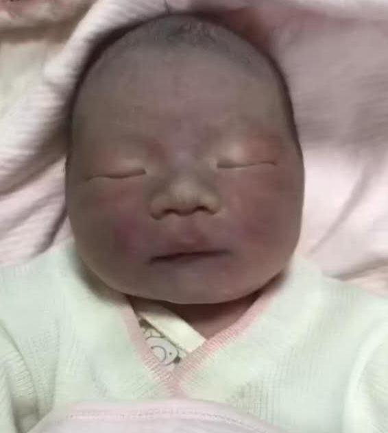奶奶担心宝宝,奶奶怕孙子娶不到老婆