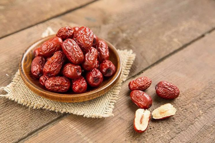 夏季美容养颜有妙招，自设5道防线阻止黑色素沉着