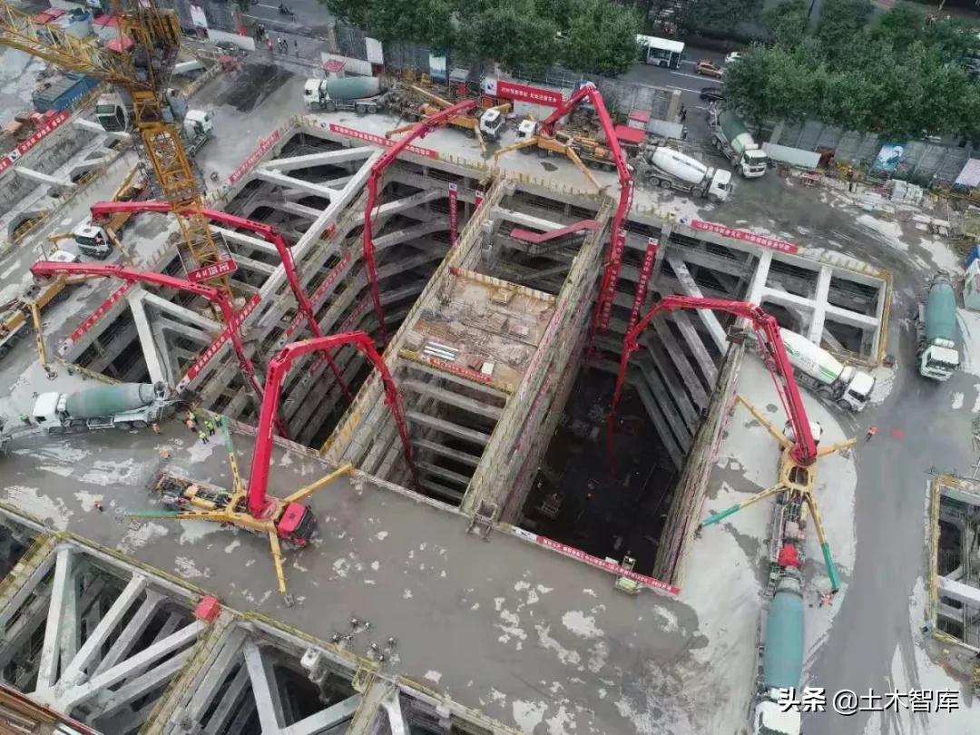 浦西第一高楼底板浇筑,浦西第一高楼什么时候完工