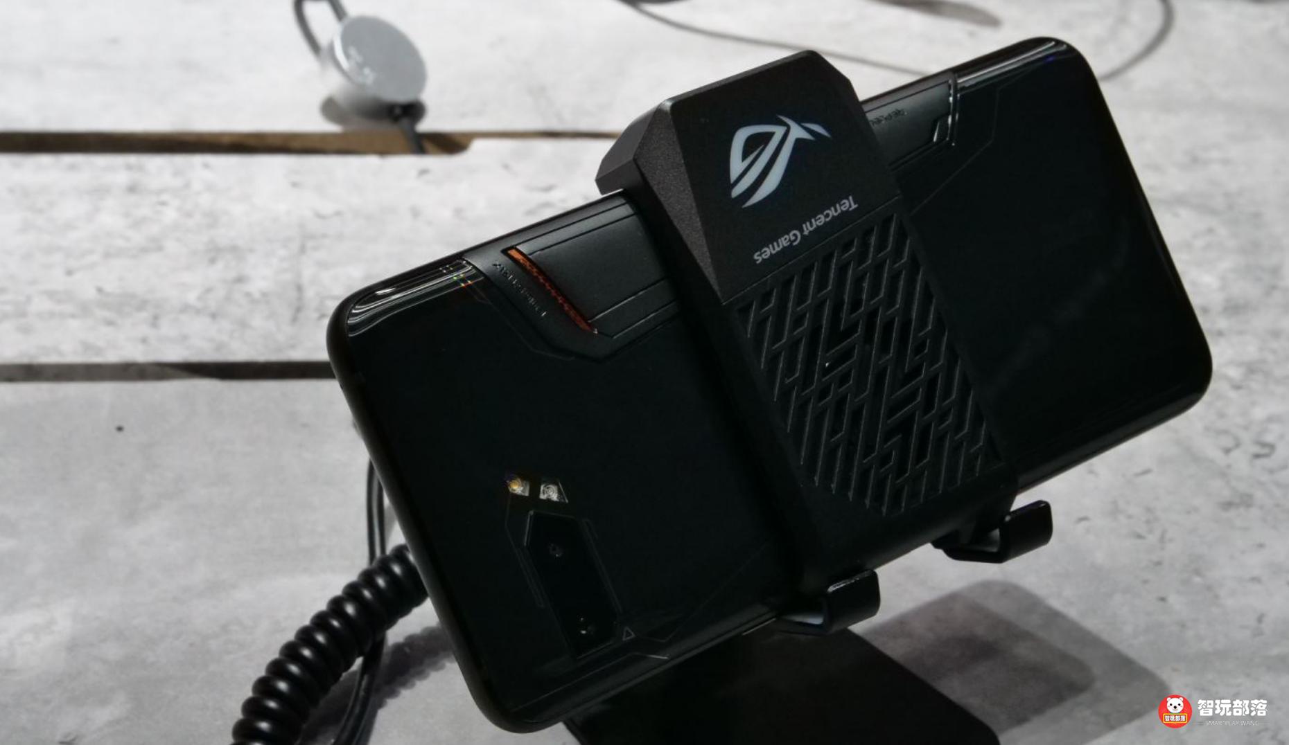 华硕ROG游戏手机2体验评测：骁龙855+鸡血强芯，腾讯定制售价真香