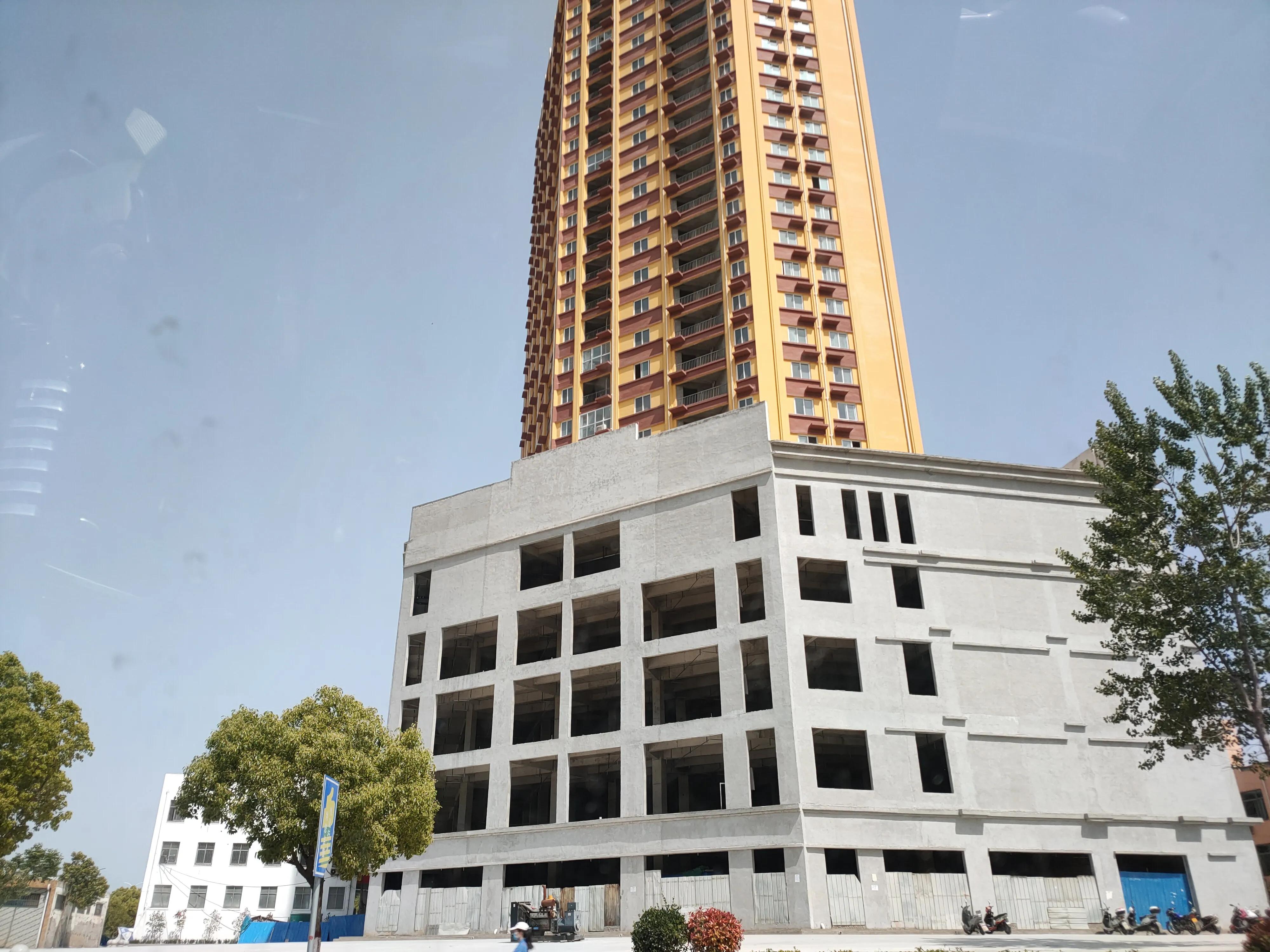 南阳房价下跌的楼盘,南阳房价如果降价最低能降到多少