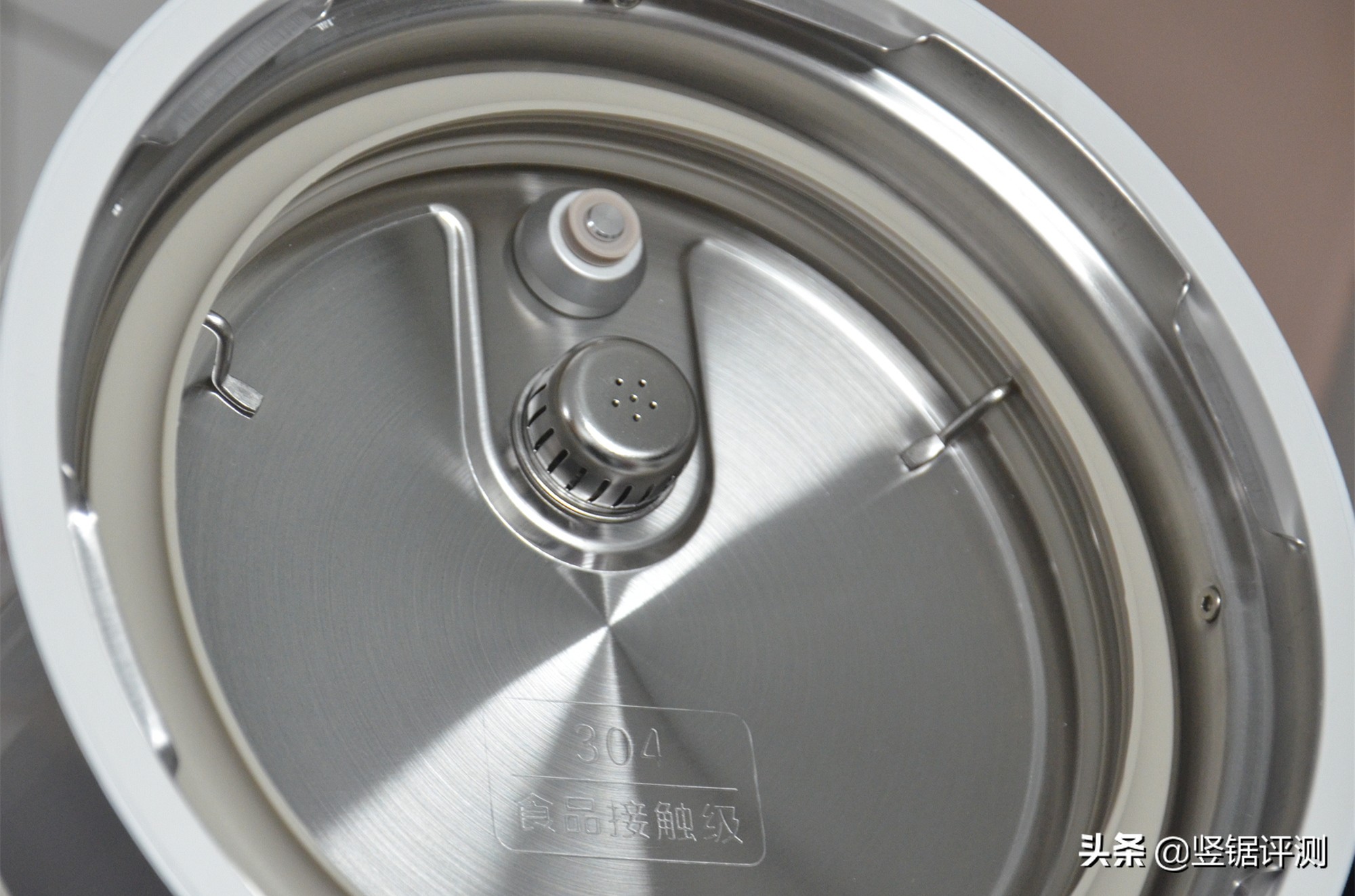 小米电压力锅优缺点是什么,小米的电压力锅和美的哪个实用