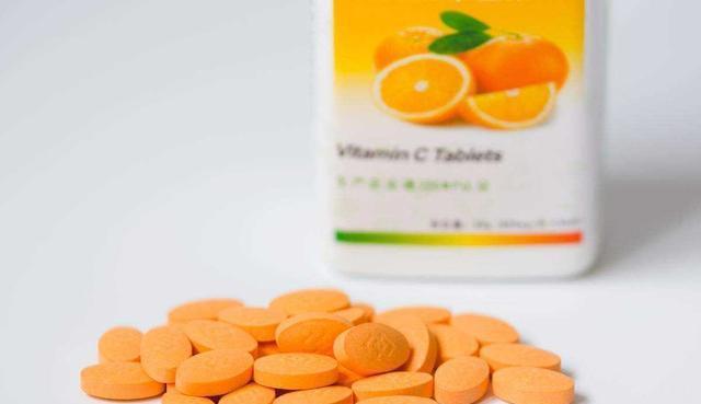 “天生黑皮”的人怎么变白？平常多做这6件事，肤色会有很大改变