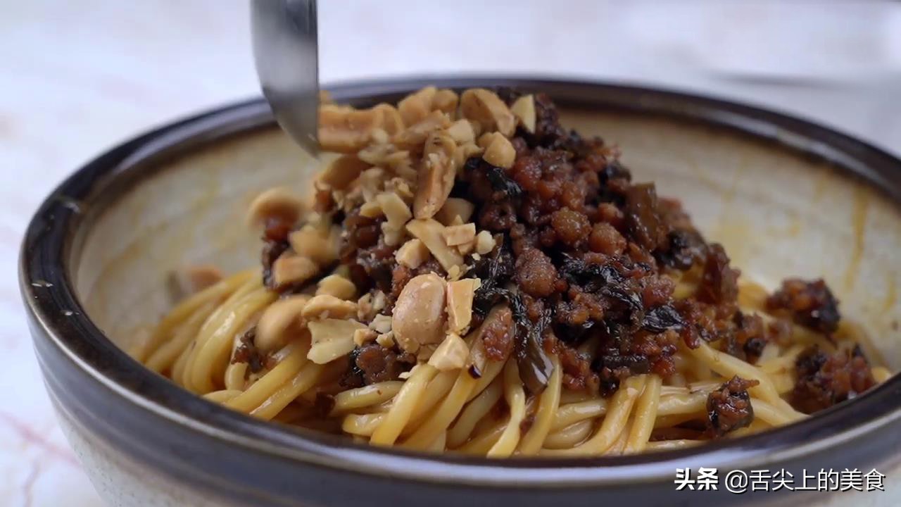 四川担担面最正宗的做法,正宗四川担担面的做法