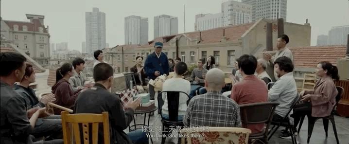 送你一朵小红花父亲在餐桌上哭,送你一朵小红花路边哭的片段