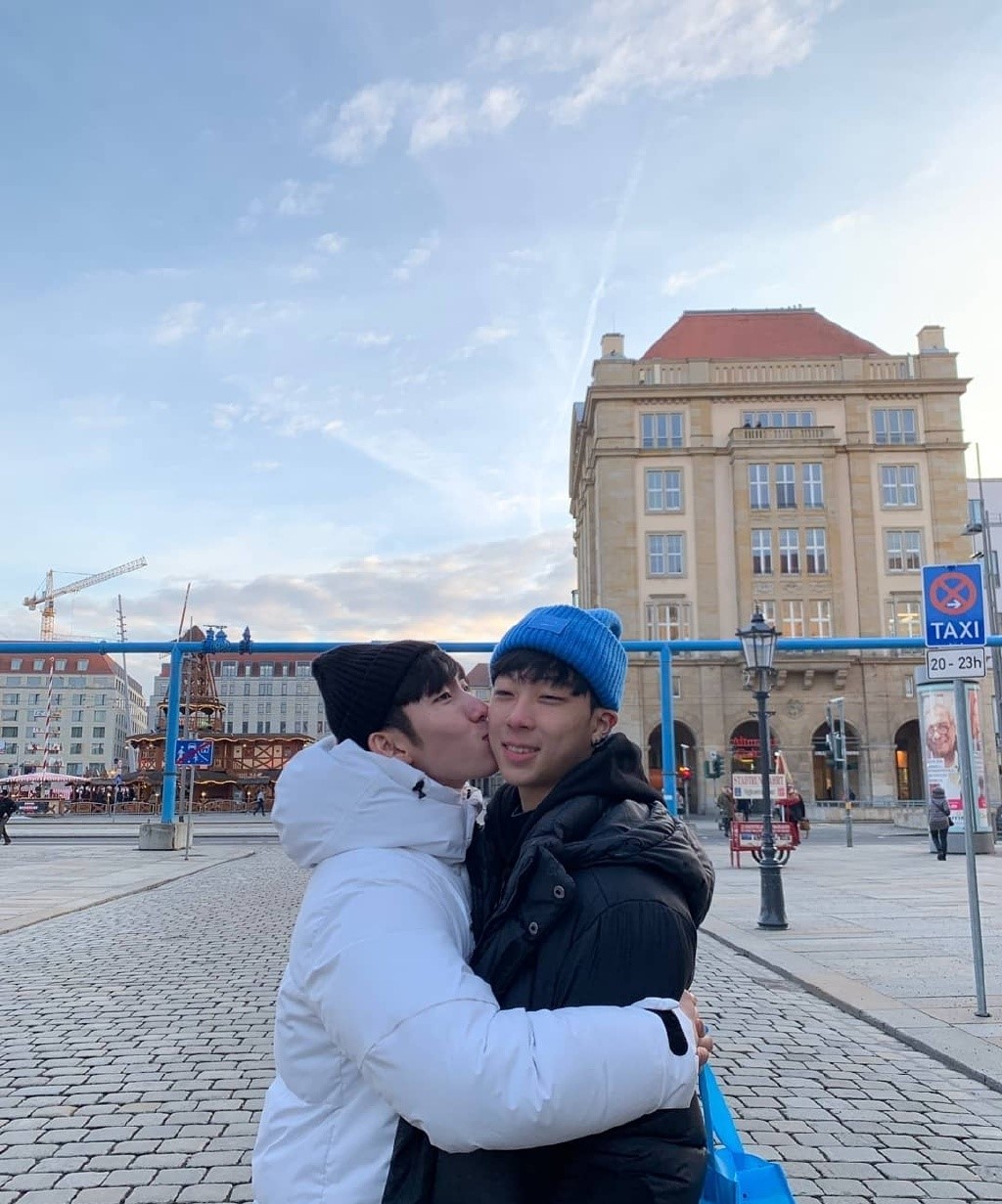 基情满满！被判刑的韩国奥运冠军性取向成疑？曾公开献吻男队友